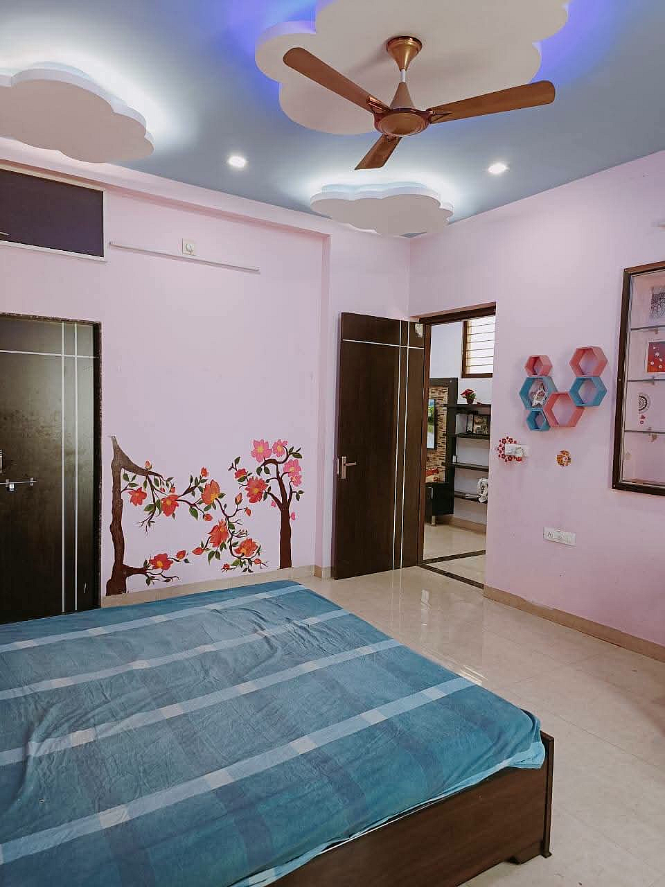 किराए के लिए · 3 BHK · स्वतंत्र मकान · हिरण मगरी सेक्टर 14 2