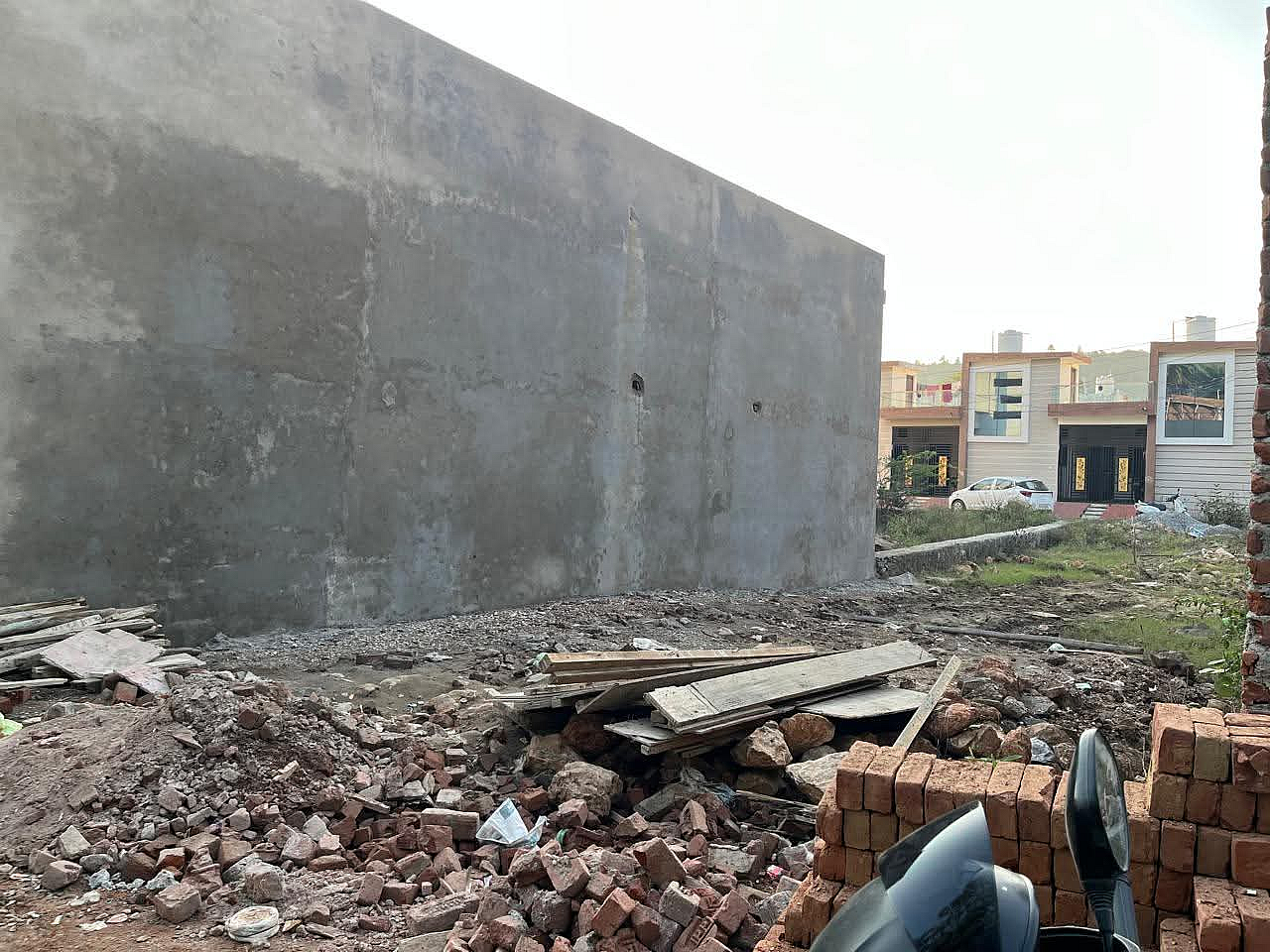 932 sqft east facing plot for sale in Sai Vihar, near Jaisamand road, Tetardi