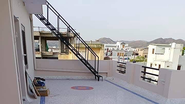 2 Room Apartment for Rent on University Road